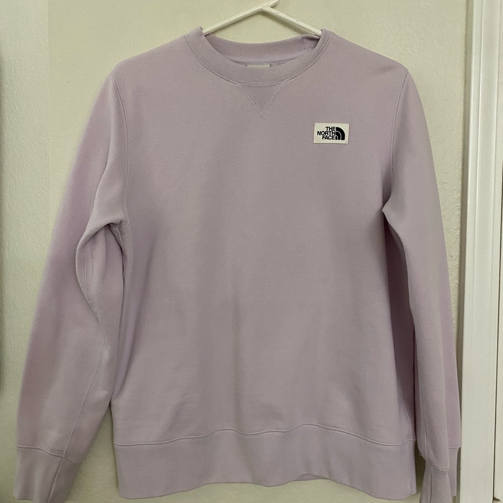 Women’s medium lavender north face crewneck